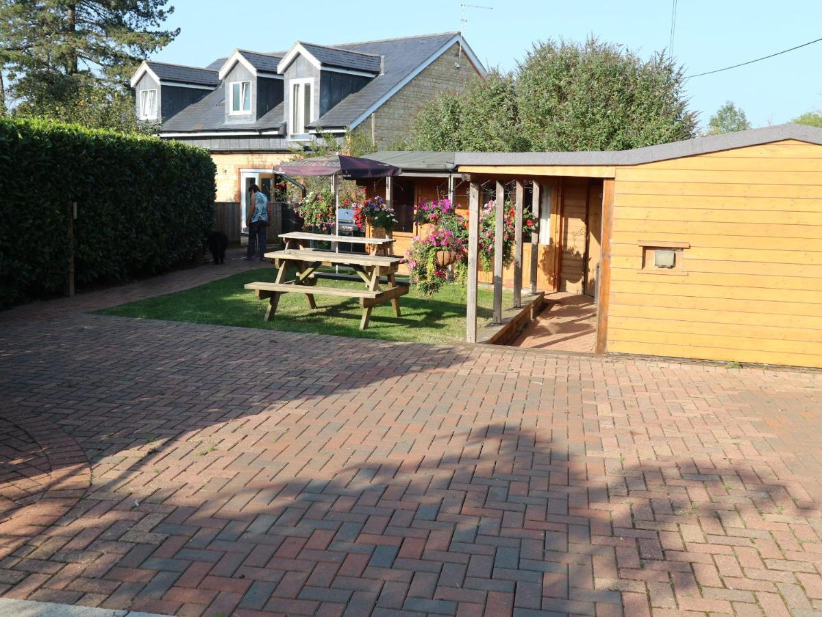 Homeside B&B Silverstone Eksteriør bilde